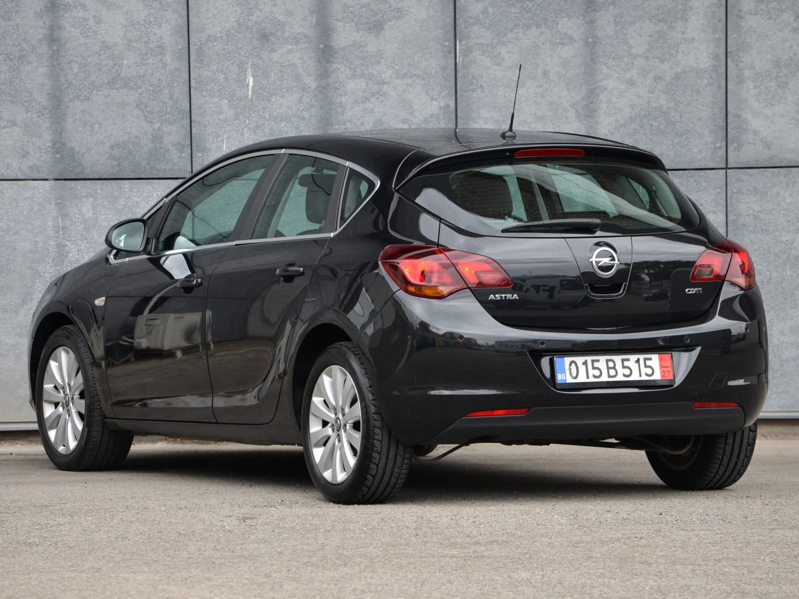 Opel Astra 1.7 CDTI, снимка 4 - Автомобили и джипове - 56539981