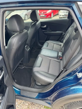 Kia Niro Hybrid / Камера / Нави, снимка 10