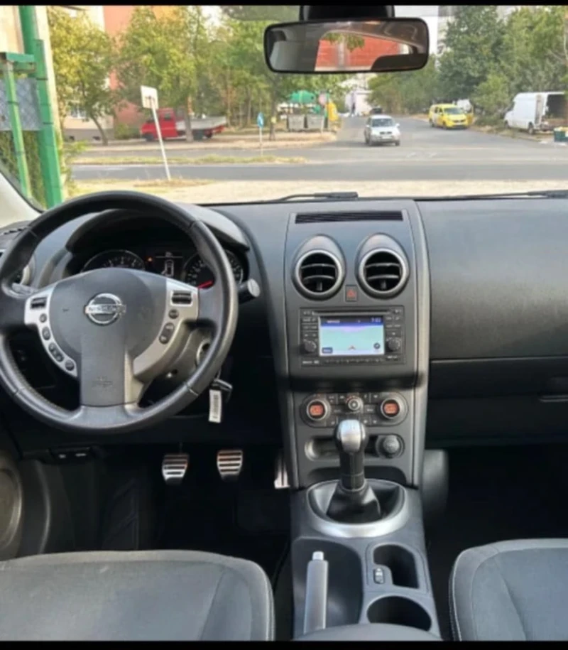 Nissan Qashqai, снимка 8 - Автомобили и джипове - 48506508