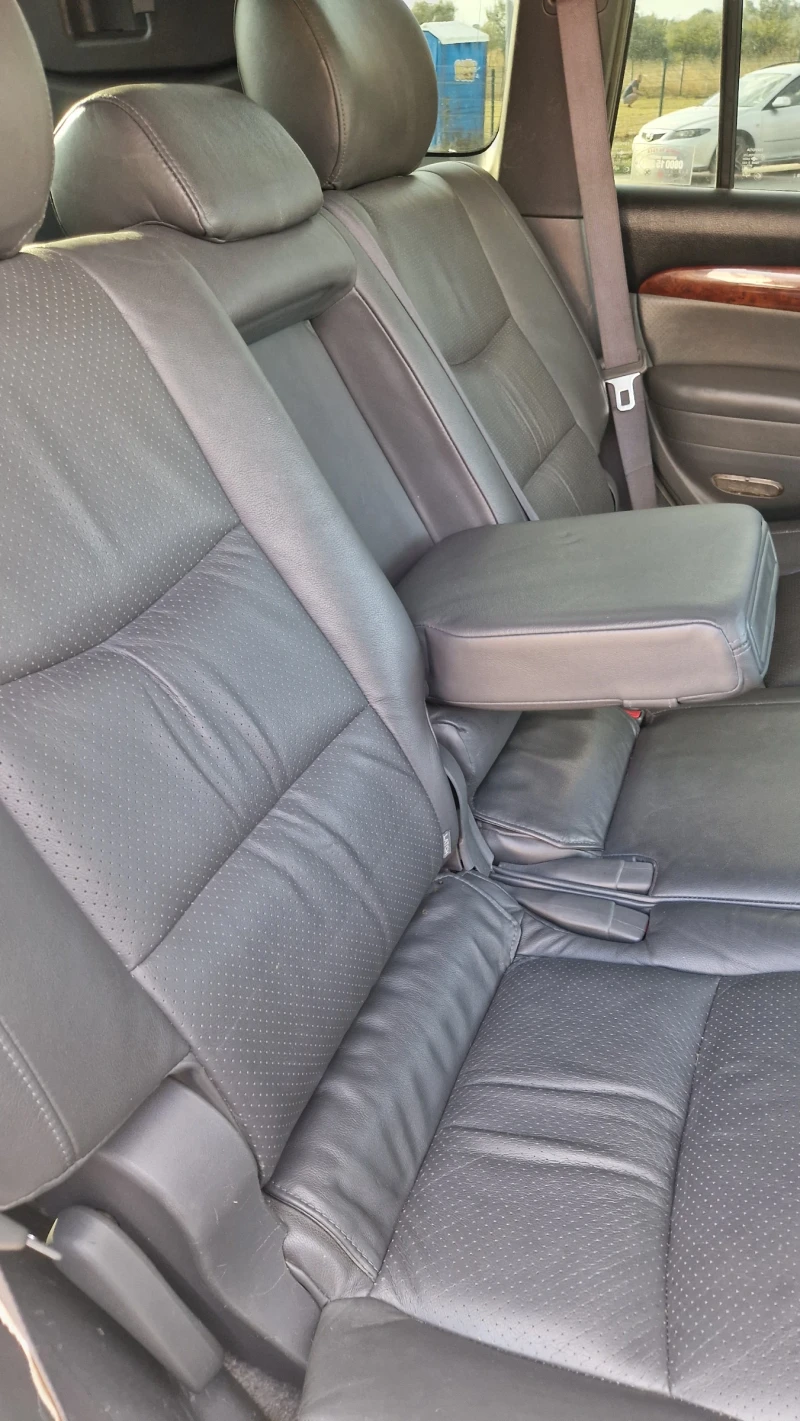 Toyota Land cruiser, снимка 10 - Автомобили и джипове - 51956711