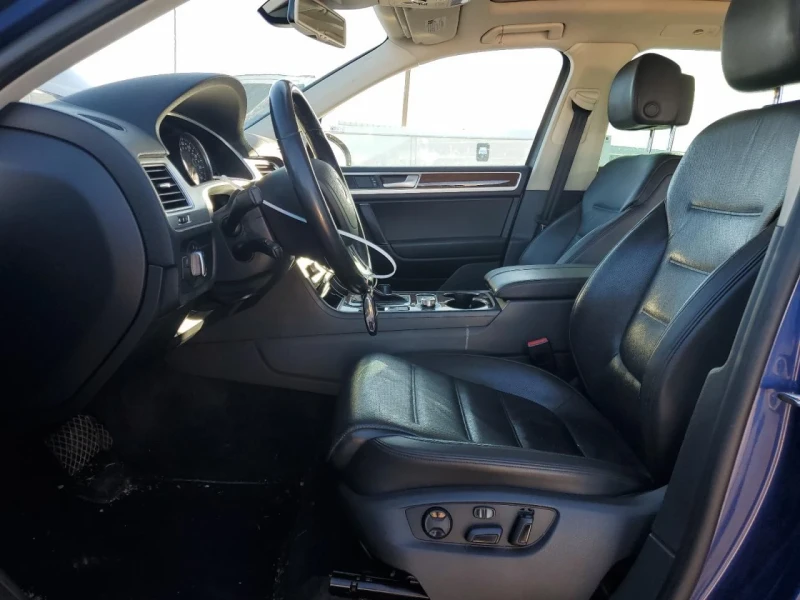 VW Touareg SPORT, снимка 7 - Автомобили и джипове - 53181362