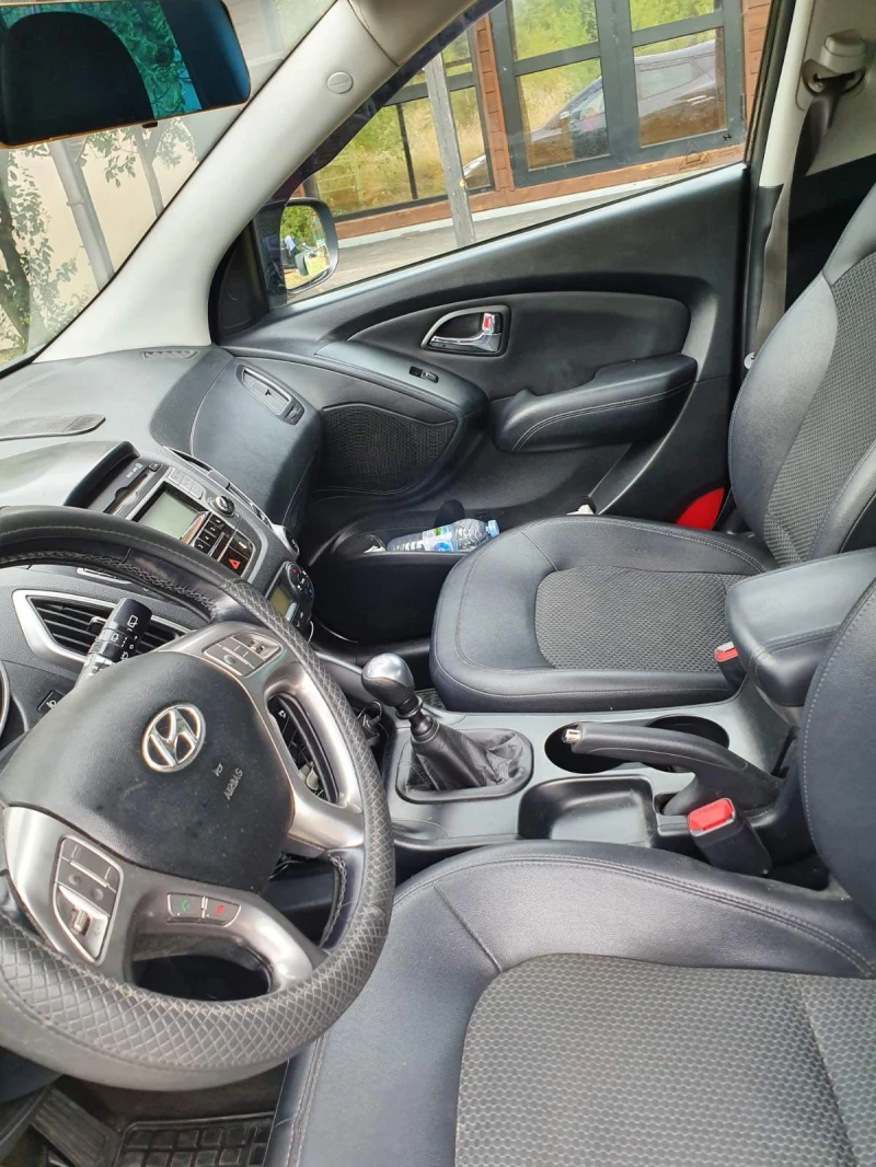 Hyundai IX35, снимка 10 - Автомобили и джипове - 53205634