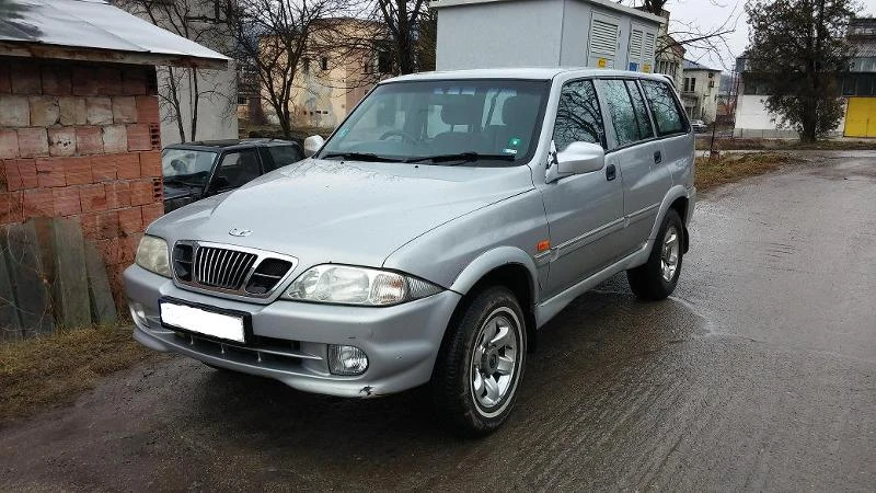 SsangYong Musso 2.3i, снимка 1 - Автомобили и джипове - 46834487