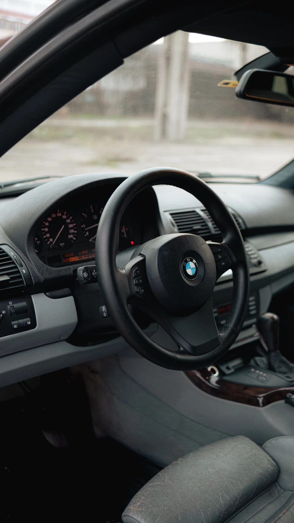BMW X5  - изображение 8