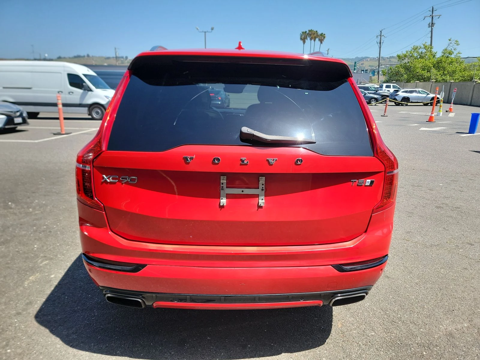 Volvo Xc90 T5 R-Design/ПОДГРЕВ/ОБДУХВАНЕ/КАМЕРА/ПАНОРАМА - изображение 6