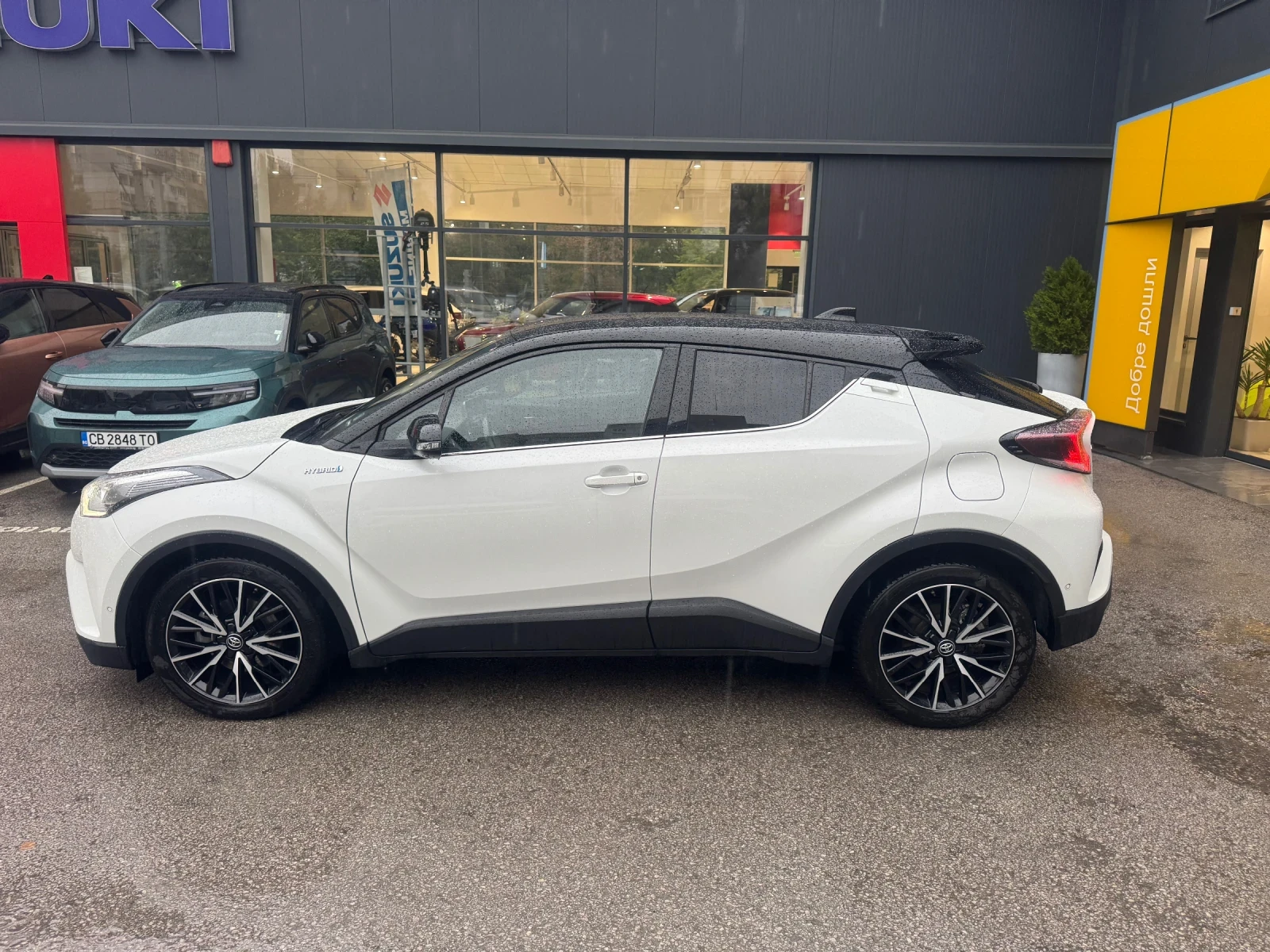 Toyota C-HR 1.8 Hybrid Гаранционен - изображение 4