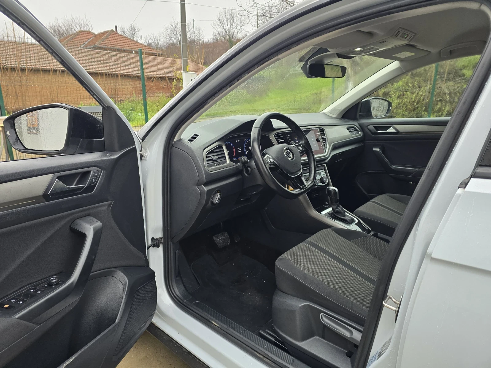 VW T-Roc 2.0TDI 150к.с STYLE DSG DIGITAL  - изображение 10