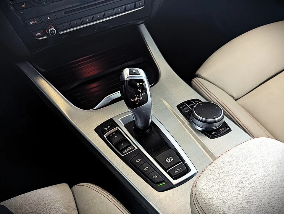 BMW X3 xDrive35i* АвтоКредит* (ЦЕНА ДО БГ), снимка 11 - Автомобили и джипове - 53728159