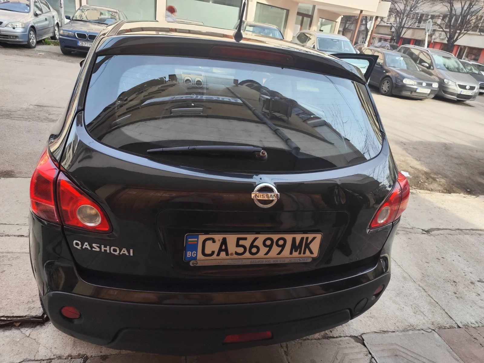 Nissan Qashqai 2.0i (141) 4x4, снимка 2 - Автомобили и джипове - 54336139