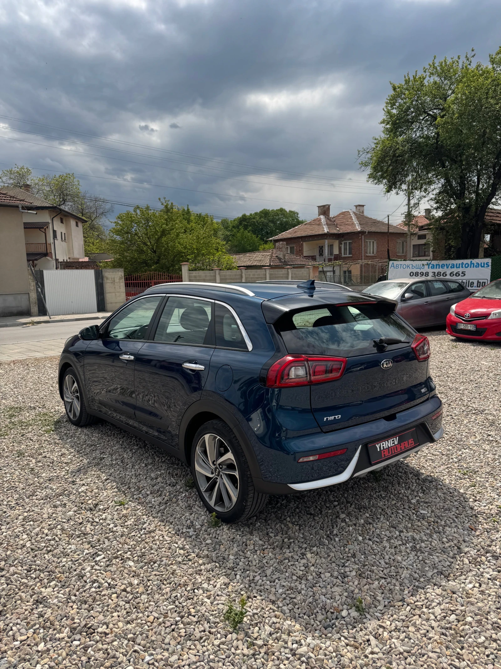 Kia Niro Hybrid / Камера / Нави, снимка 3 - Автомобили и джипове - 54379577