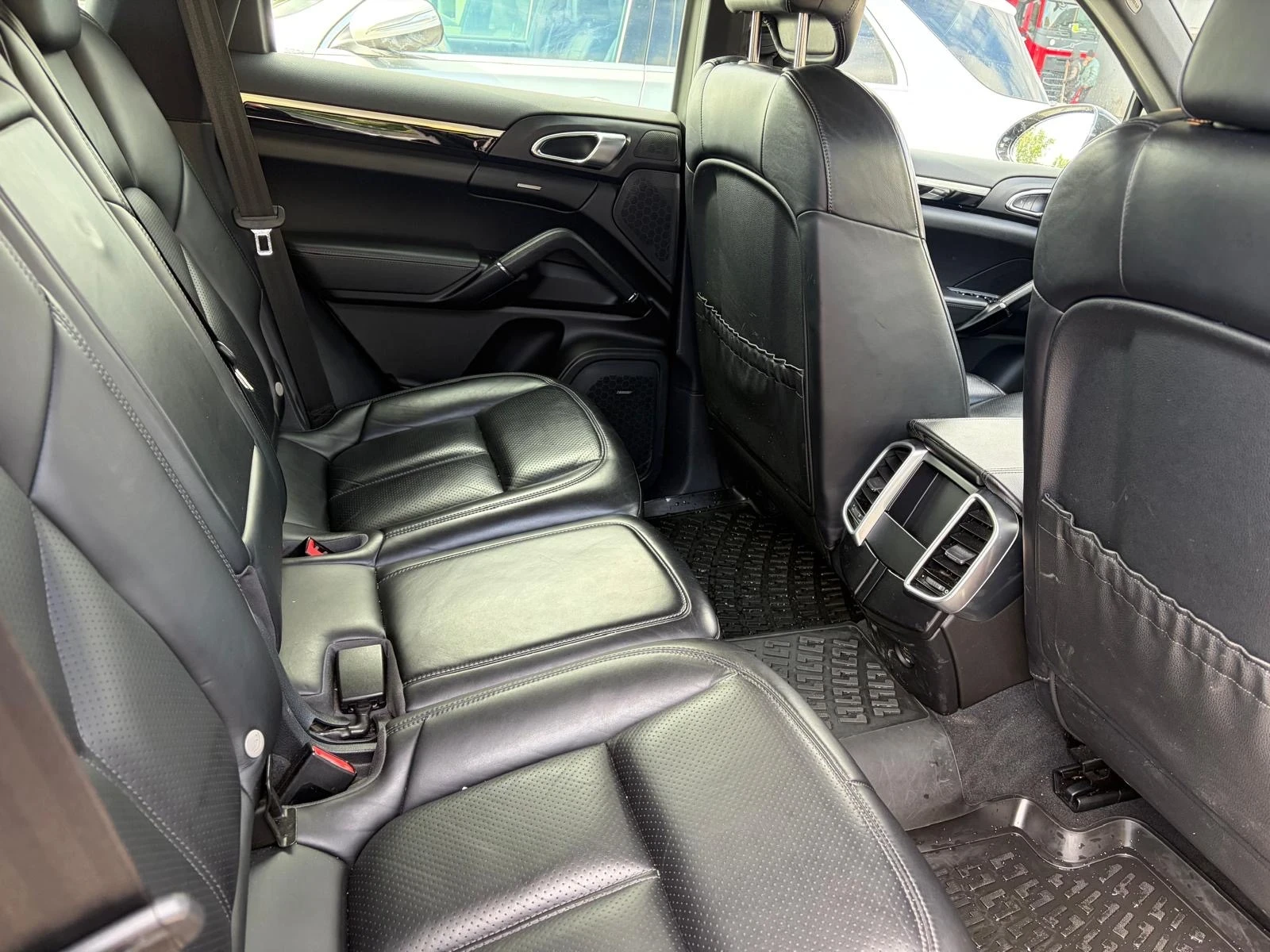 Porsche Cayenne, снимка 7 - Автомобили и джипове - 54387058