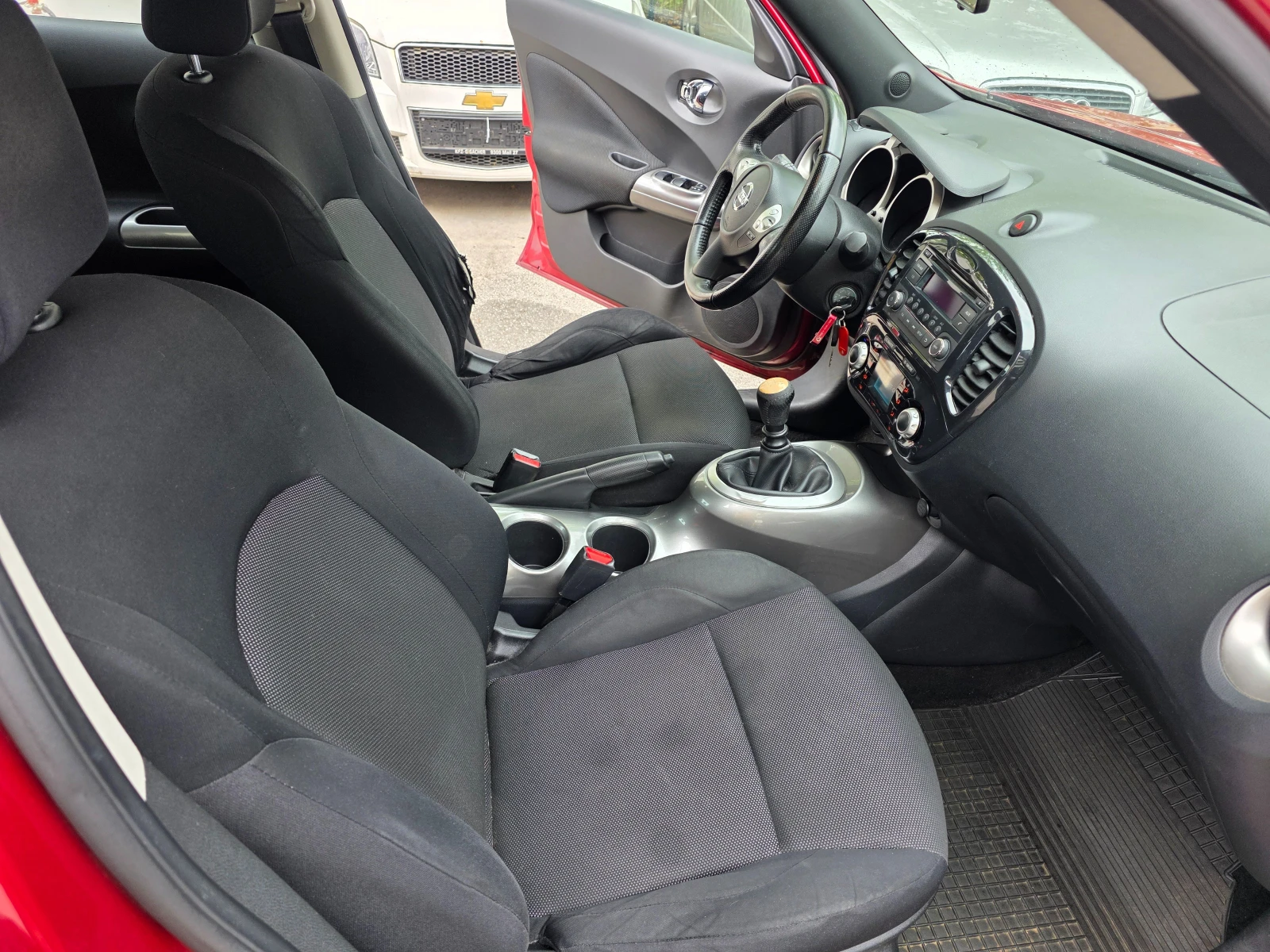 Nissan Juke 1.5 DCI, снимка 14 - Автомобили и джипове - 54470456