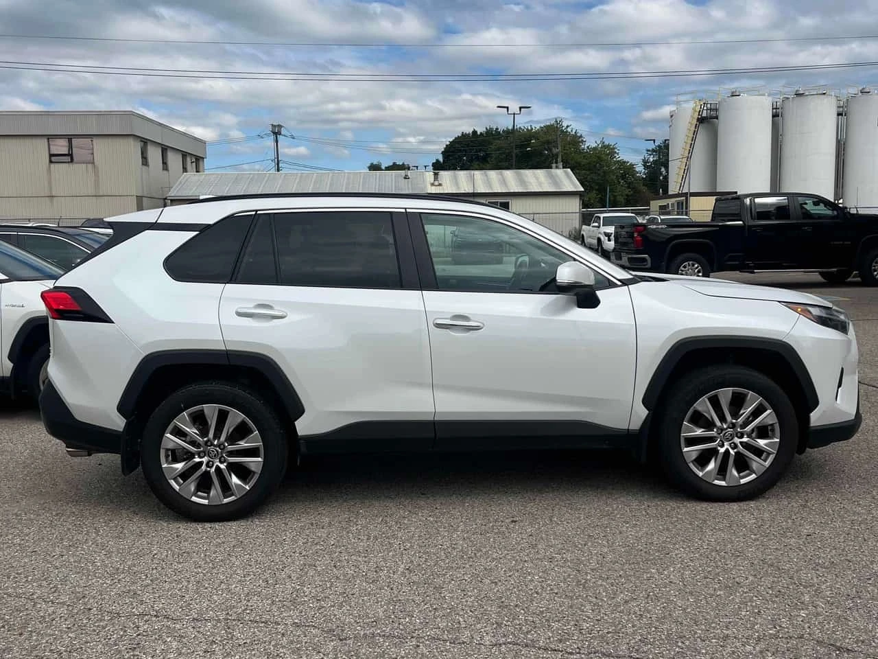 Toyota Rav4 Limited | CARFAX | OT ПРЕДСТАВИТЕЛСТВО НА TOYOTA, снимка 4 - Автомобили и джипове - 56191929