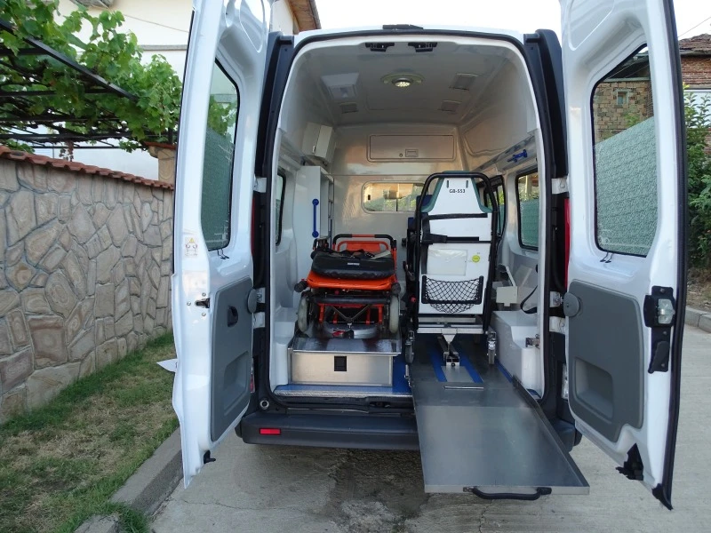 Renault Trafic ЛИНЕЙКА КЛИМАТИК, снимка 11 - Бусове и автобуси - 41682997