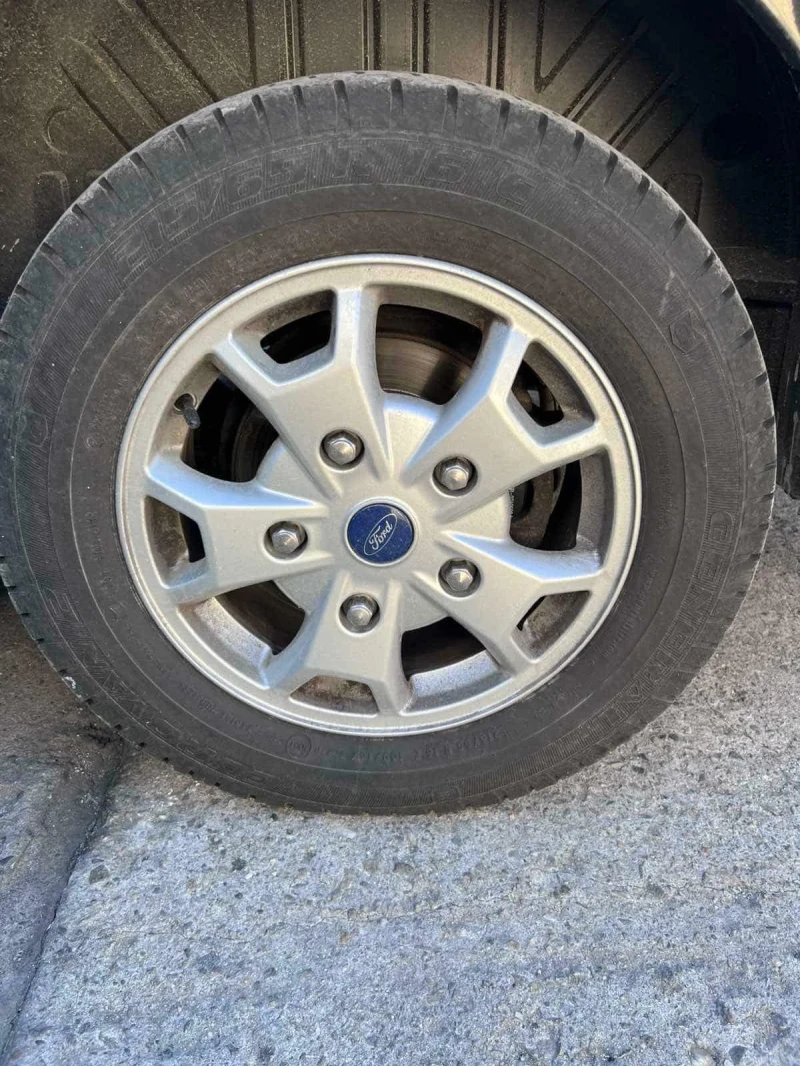 Ford Tourneo Custom 2.2 TDCi , снимка 7 - Бусове и автобуси - 52265258