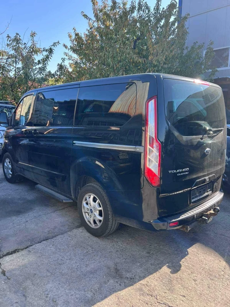 Ford Tourneo Custom 2.2 TDCi , снимка 4 - Бусове и автобуси - 52265258