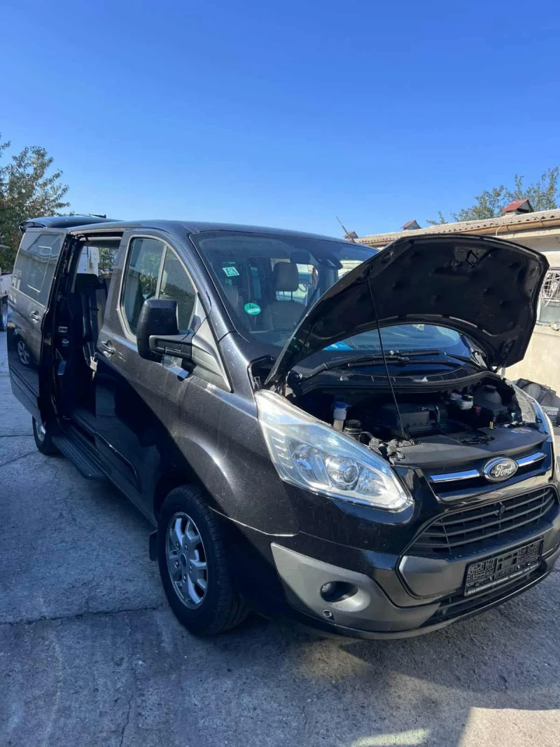 Ford Tourneo Custom 2.2 TDCi , снимка 5 - Бусове и автобуси - 52265258