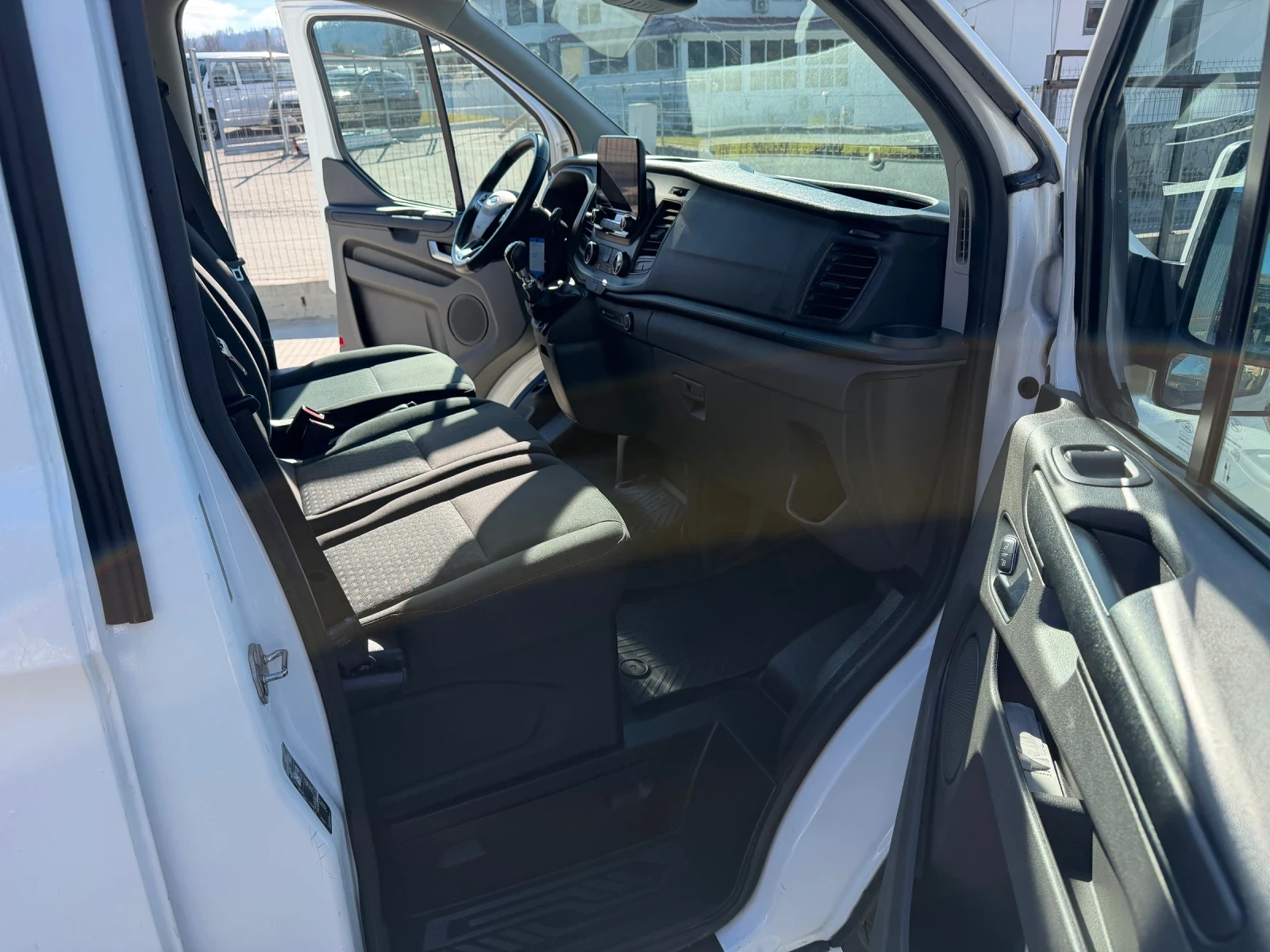 Ford Transit Custom 2.0  130кс, евро 6 - изображение 10