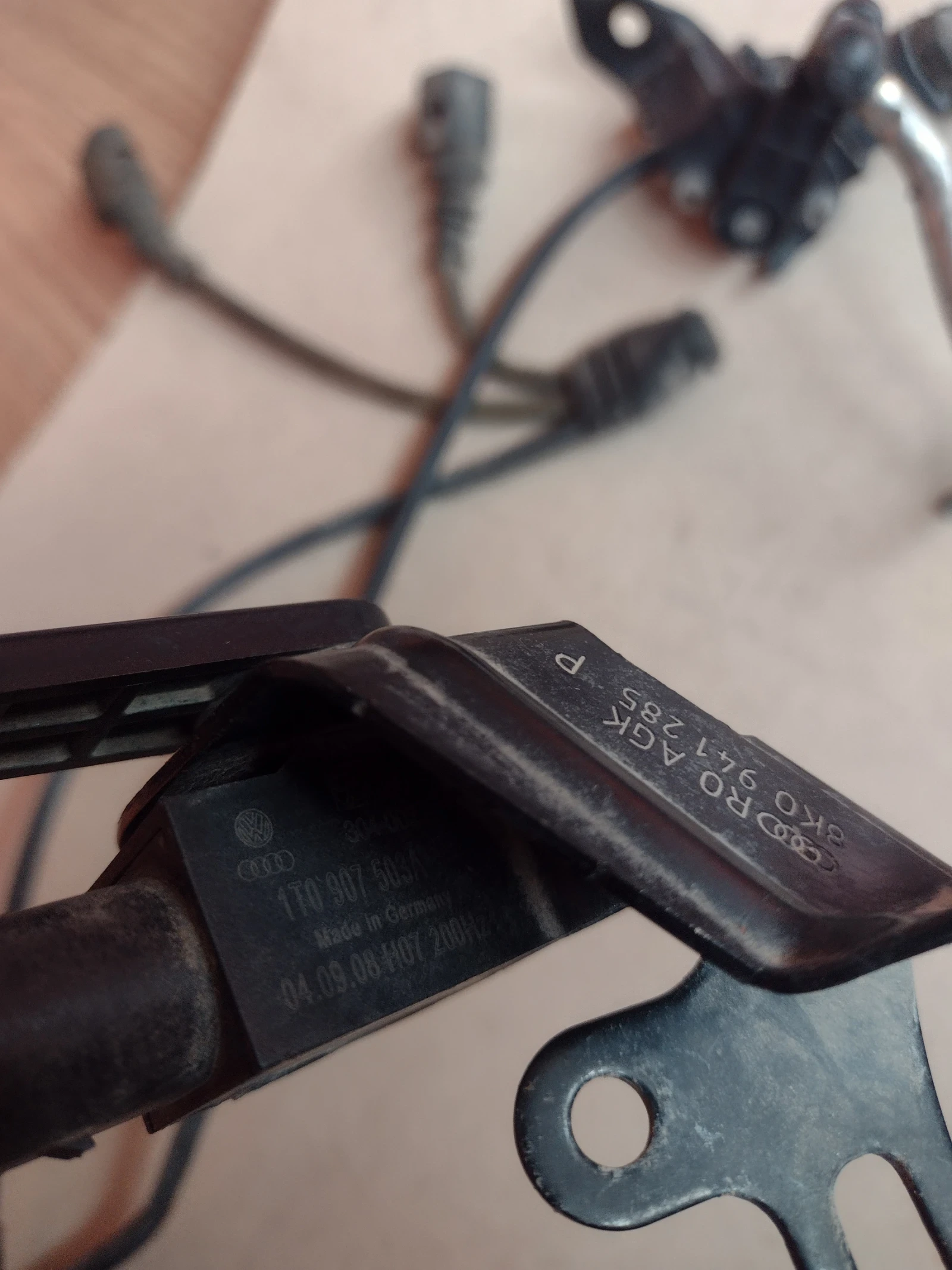 8K0941285P    ������ �� ���� �� ��������  AUDI A4, A5   1T0907503A | Mobile.bg � ����������� 6