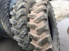 Гуми, снимка 1