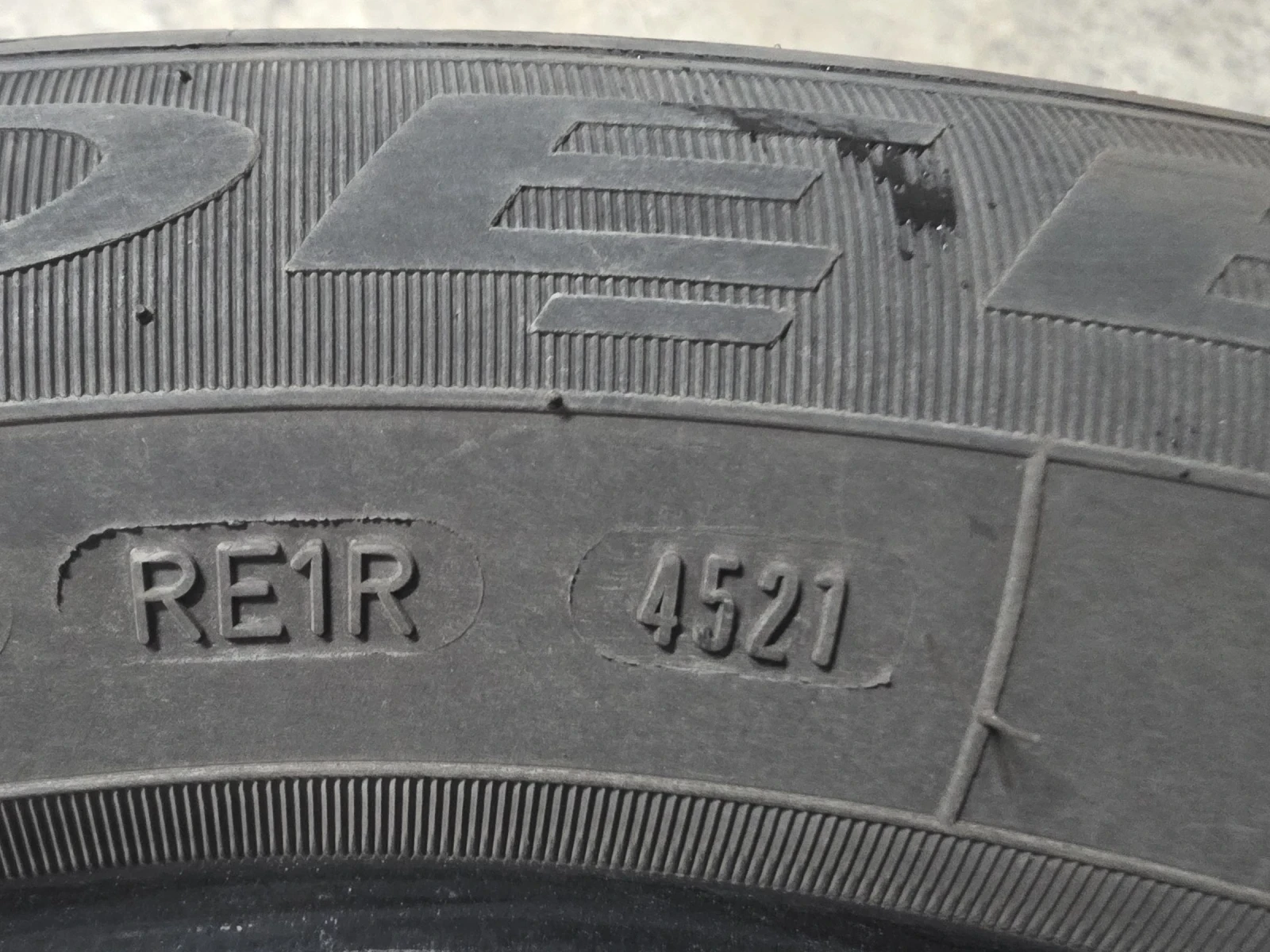 Гуми Летни 215/55R16, снимка 2 - Гуми и джанти - 54455306