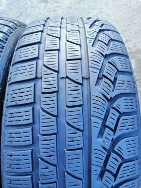 Гуми Зимни 235/45R18, снимка 1 - Гуми и джанти - 42957777