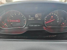 Peugeot 208 1.2i бензин , снимка 10
