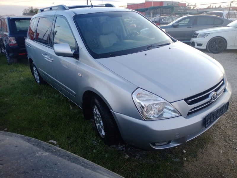 Kia Carnival * АВТОМАТ* 6 МЕСТА* , снимка 3 - Автомобили и джипове - 49460816