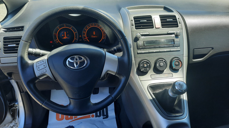 Toyota Auris 2.0 D4d - 6ск * Германия * Топ * , снимка 12 - Автомобили и джипове - 46100000