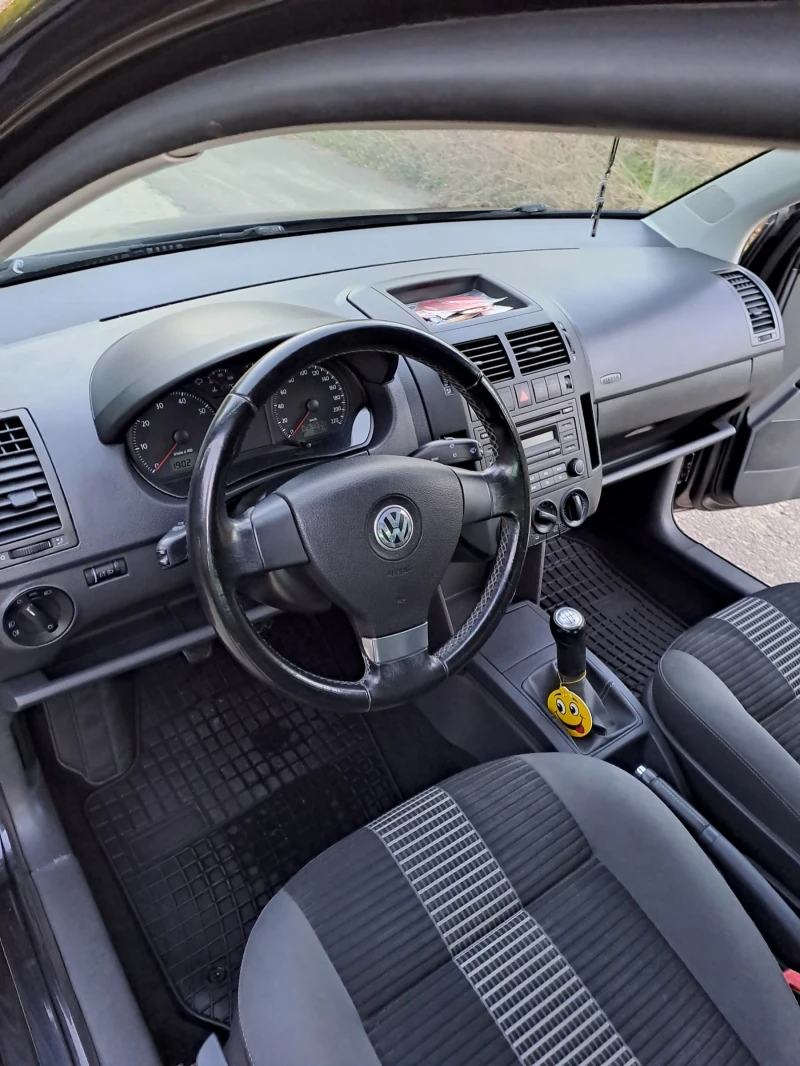 VW Polo 1.4, снимка 7 - Автомобили и джипове - 47430711