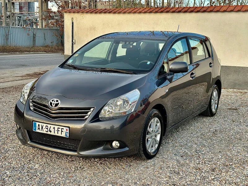 Toyota Verso, снимка 1 - Автомобили и джипове - 48029844