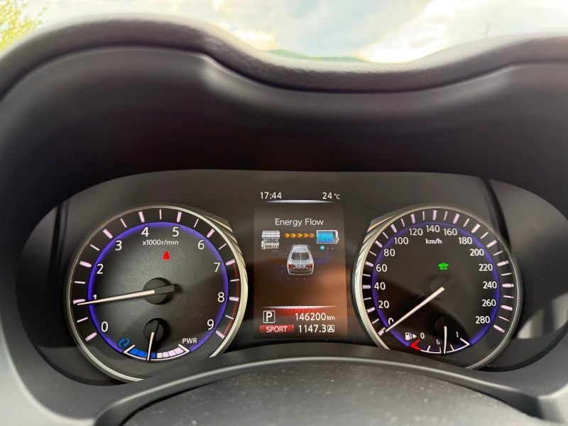 Infiniti Q50 S Hybrid, снимка 12 - Автомобили и джипове - 52150175