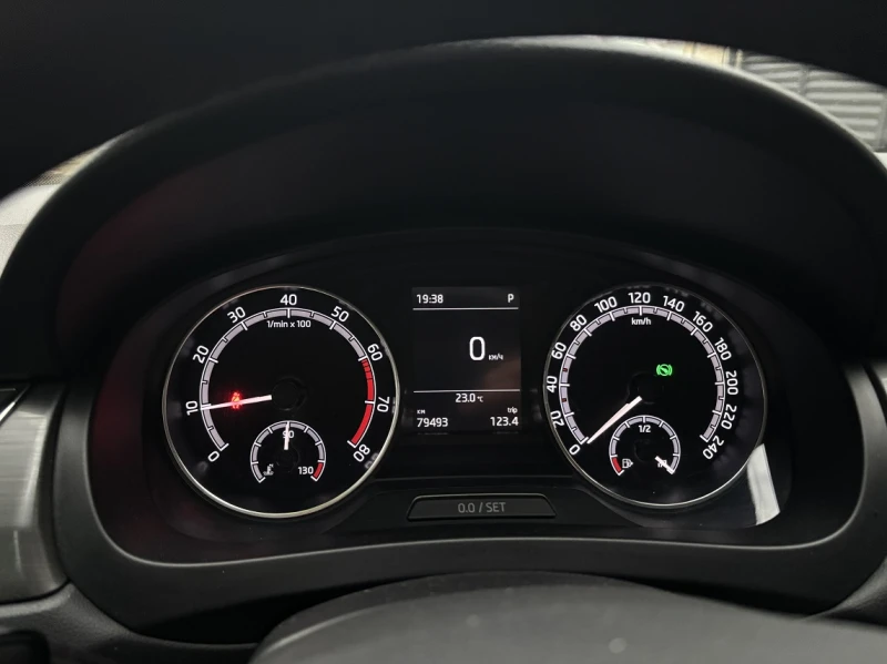 Skoda Rapid Edition 1.0 TSI 95к.с. 7DSG, снимка 2 - Автомобили и джипове - 52284537