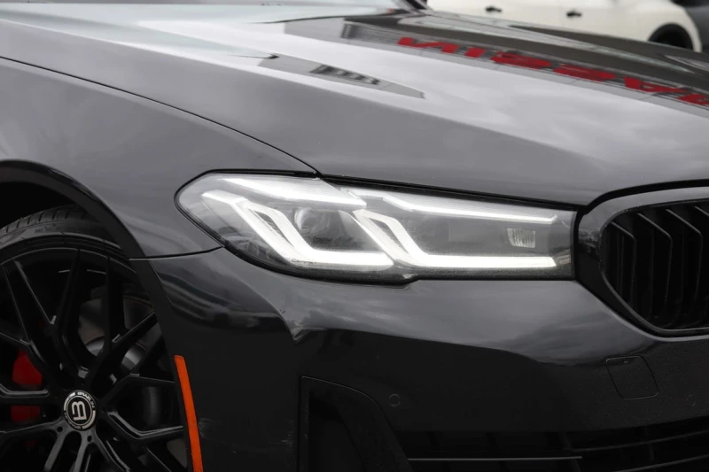 BMW 530 * xDrive * CARFAX * БЕЗ ПЪРВОНАЧАЛНА ВНОСКА, снимка 2 - Автомобили и джипове - 53077063