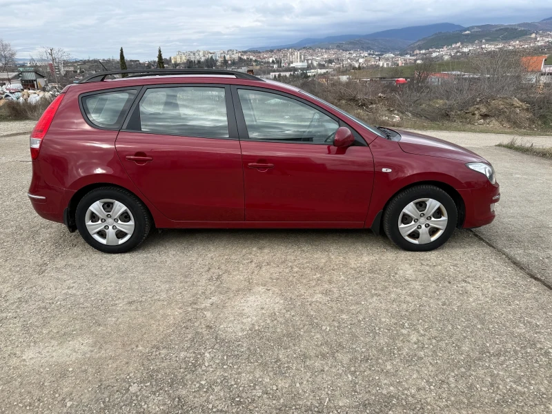 Hyundai I30 Cw 1.6 126кс 189000км, снимка 4 - Автомобили и джипове - 53430228