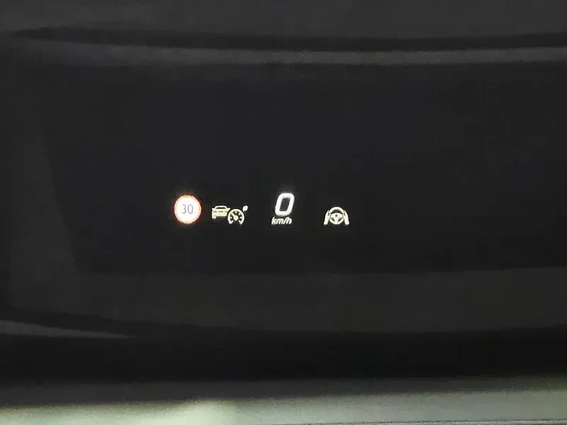 Mercedes-Benz EQS * 350* Navi* Camera, снимка 14 - Автомобили и джипове - 55060767