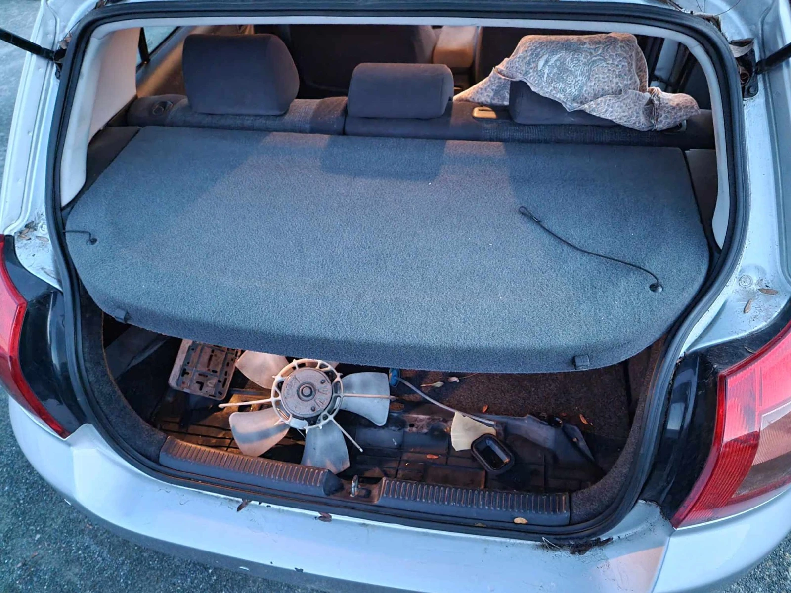 Toyota Corolla 1.4 VVTI | Mobile.bg   13