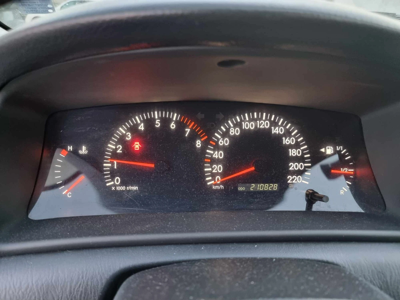 Toyota Corolla 1.4 VVTI | Mobile.bg   14