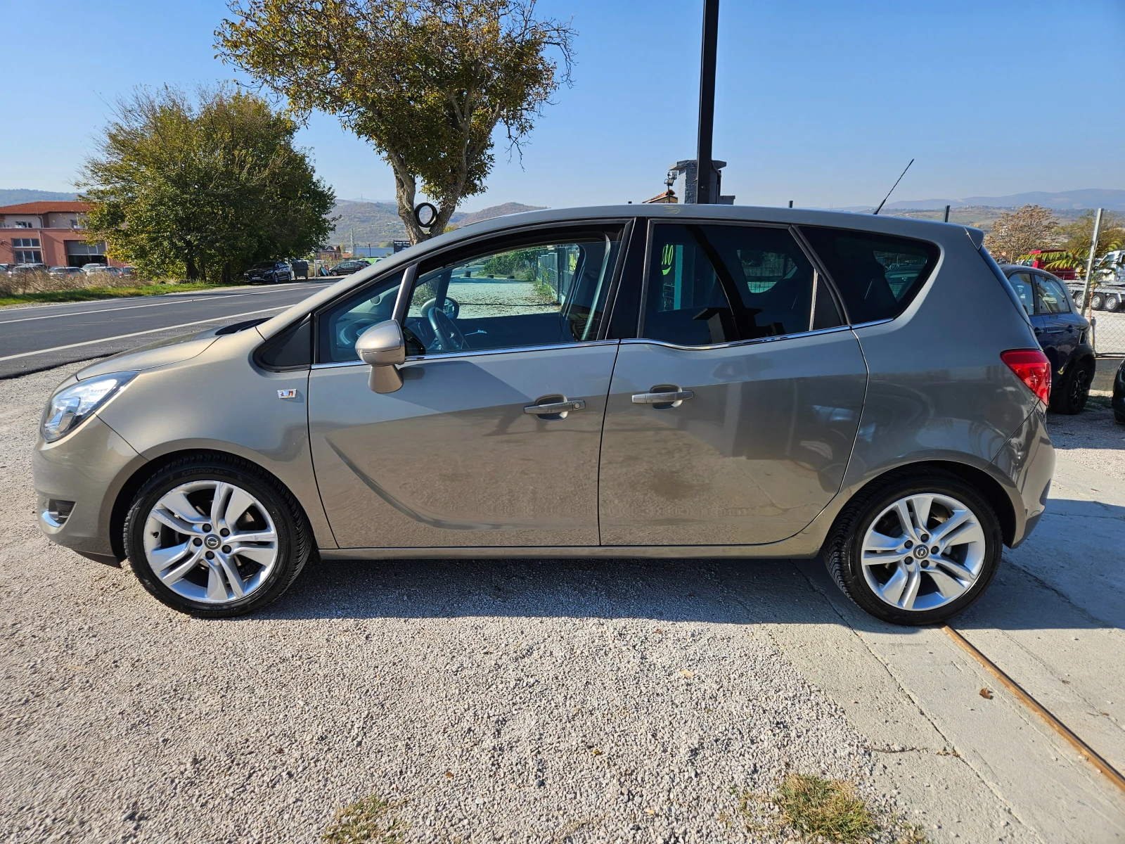 Opel Meriva 1.4i 101ps EURO6 - изображение 8