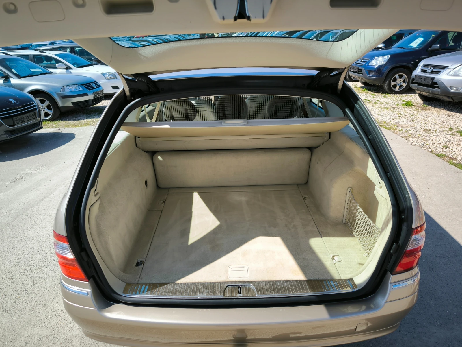 Mercedes-Benz E 240 2.6i  | Mobile.bg — изображение 12