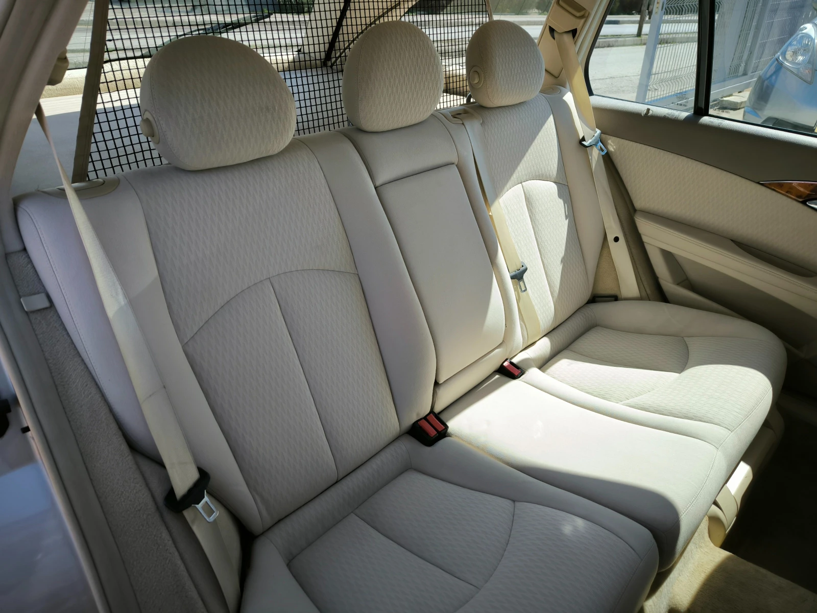 Mercedes-Benz E 240 2.6i  | Mobile.bg — изображение 11