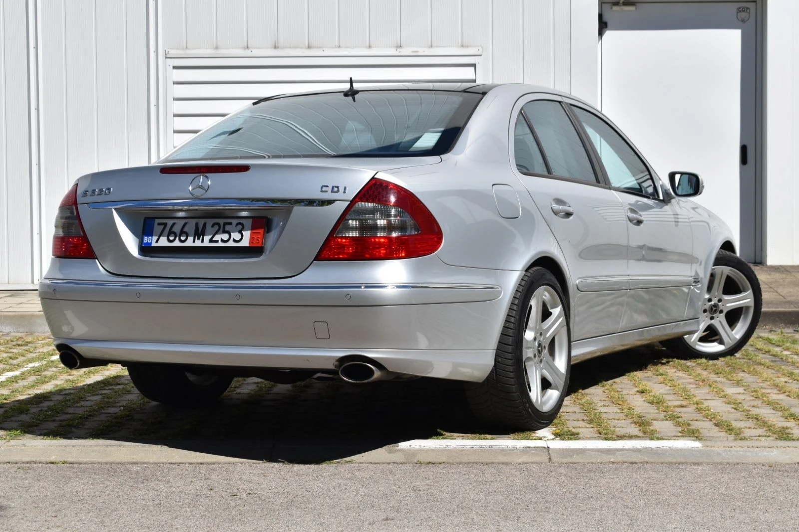 Mercedes-Benz E 320 АМГ ПАКЕТ!!! - изображение 8