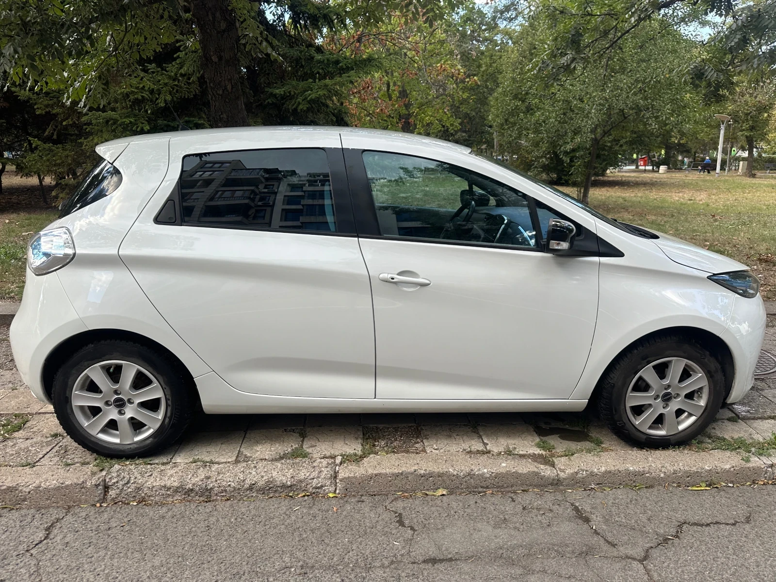 Renault Zoe 22kw 55.000 km - изображение 3
