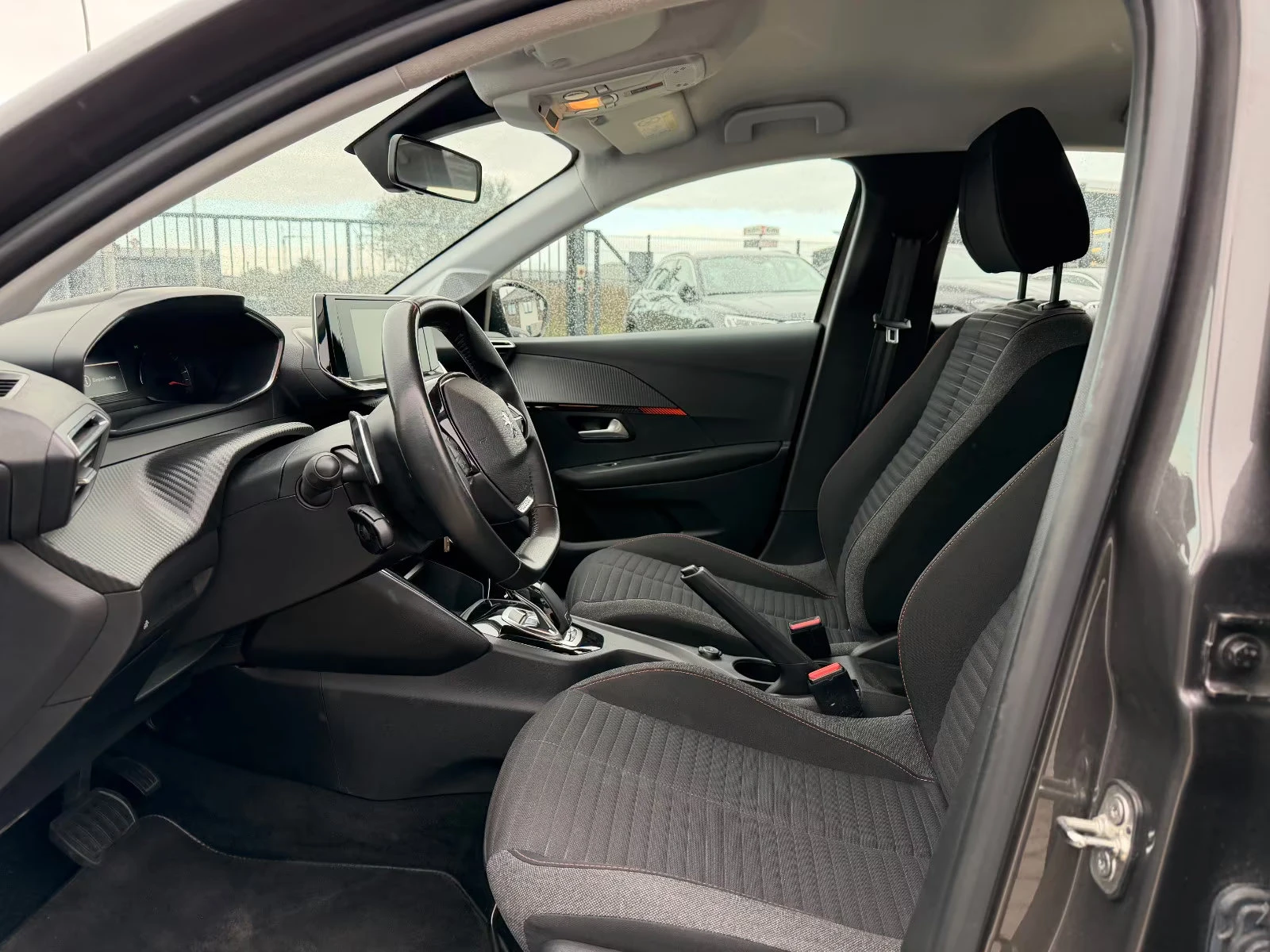 Peugeot 208 1.2ACTIVE-PACK/101HP/NAVI/LED/CPLAY/L.ASSIST/542g - изображение 7