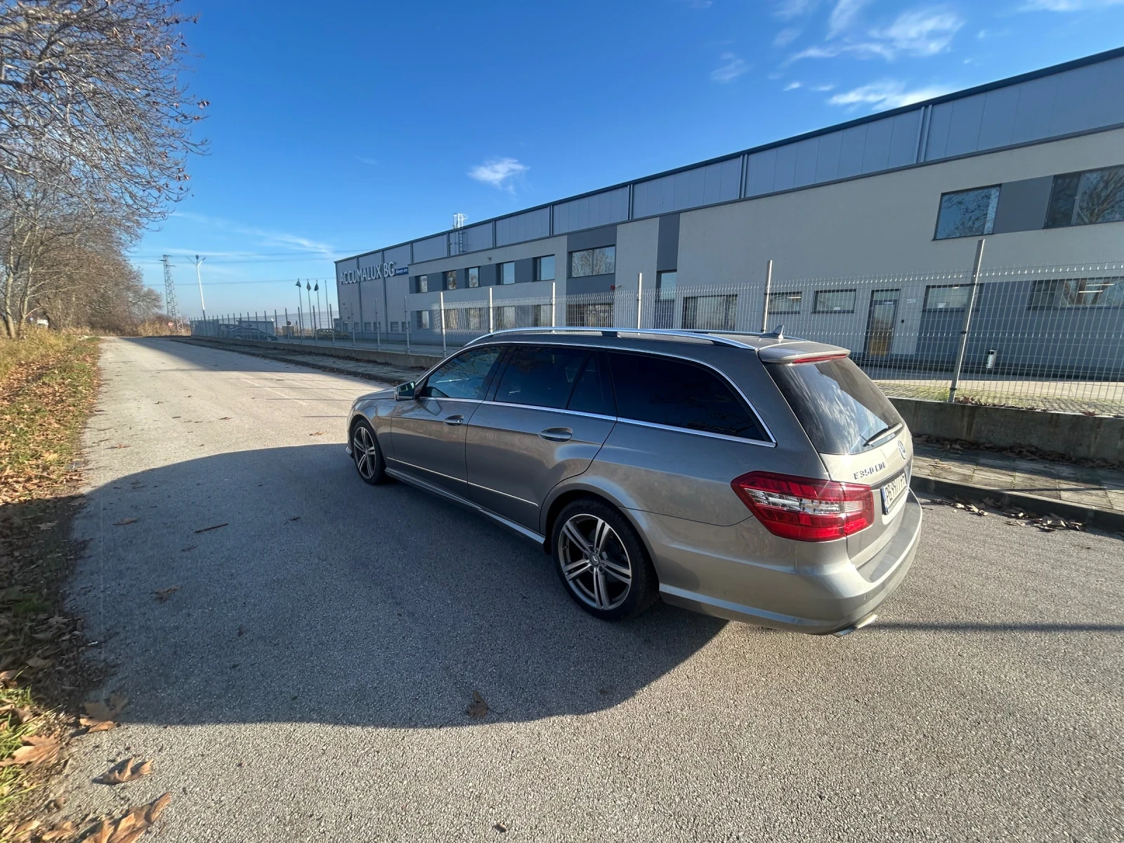 Mercedes-Benz E 350 E 350 CDI 4x4 265кс - изображение 5