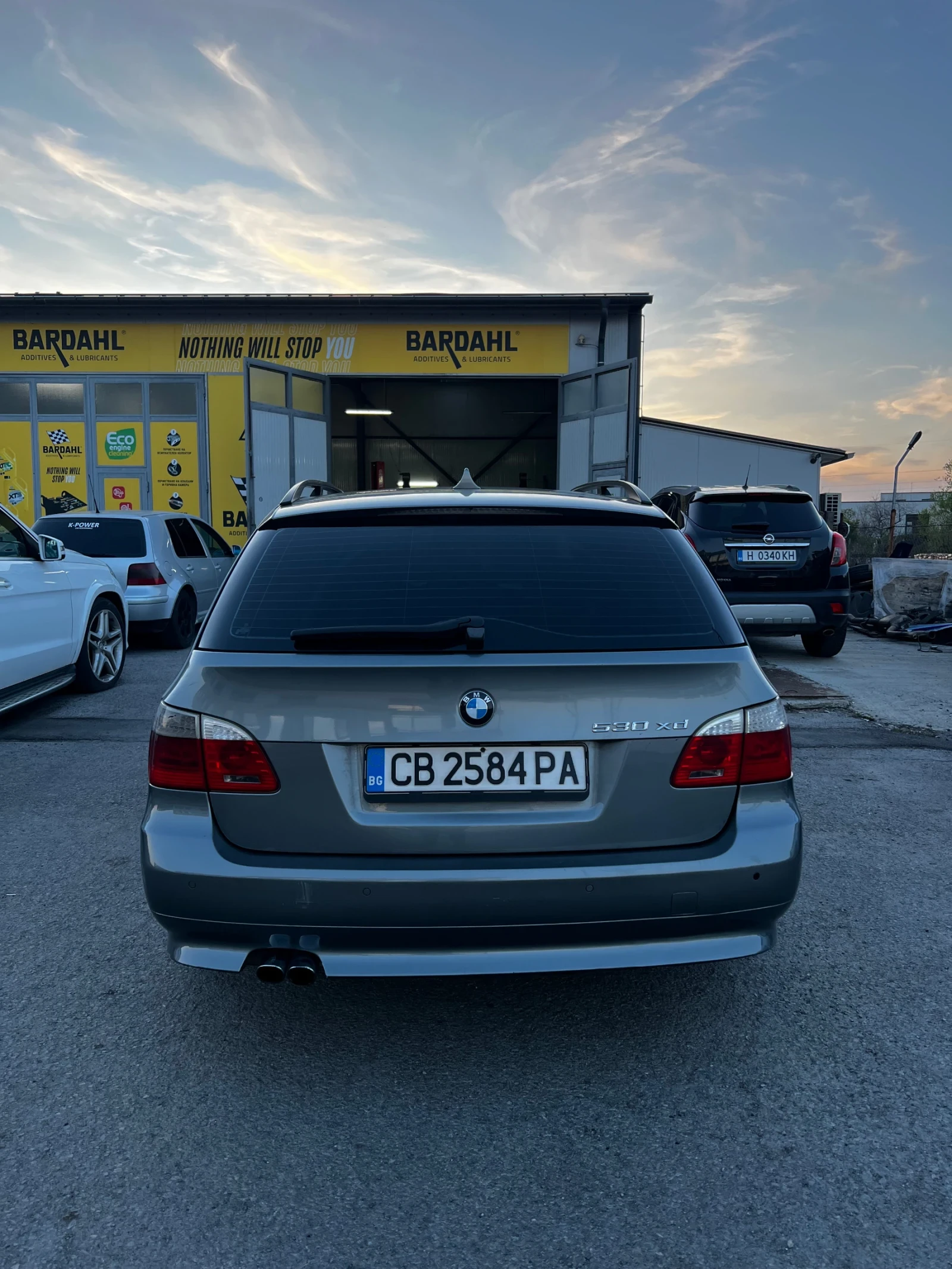 BMW 530 235h.p* FACE* КОЖА* X-Drive* , снимка 6 - Автомобили и джипове - 53685532