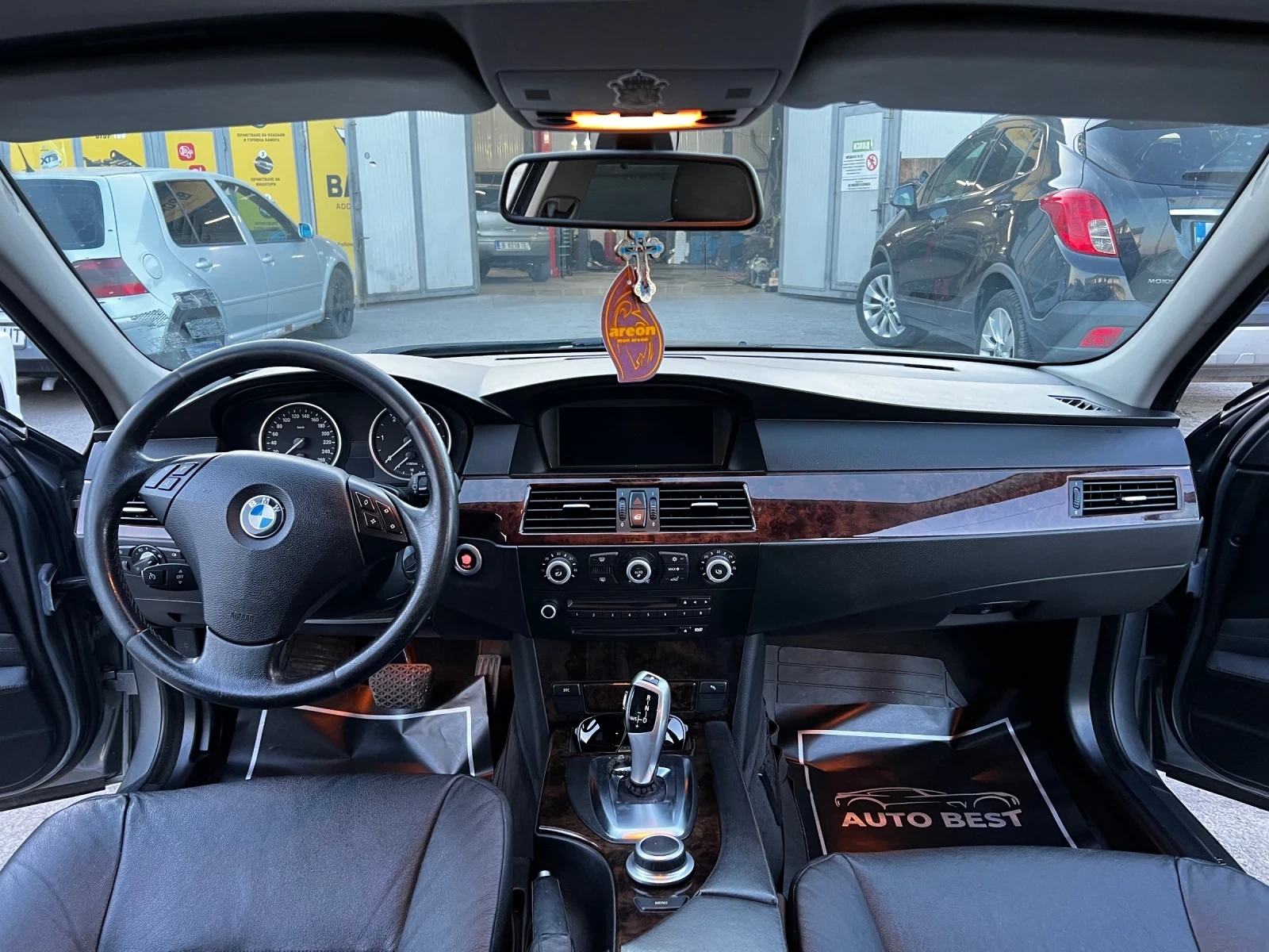 BMW 530 235h.p* FACE* КОЖА* X-Drive* , снимка 10 - Автомобили и джипове - 53685532