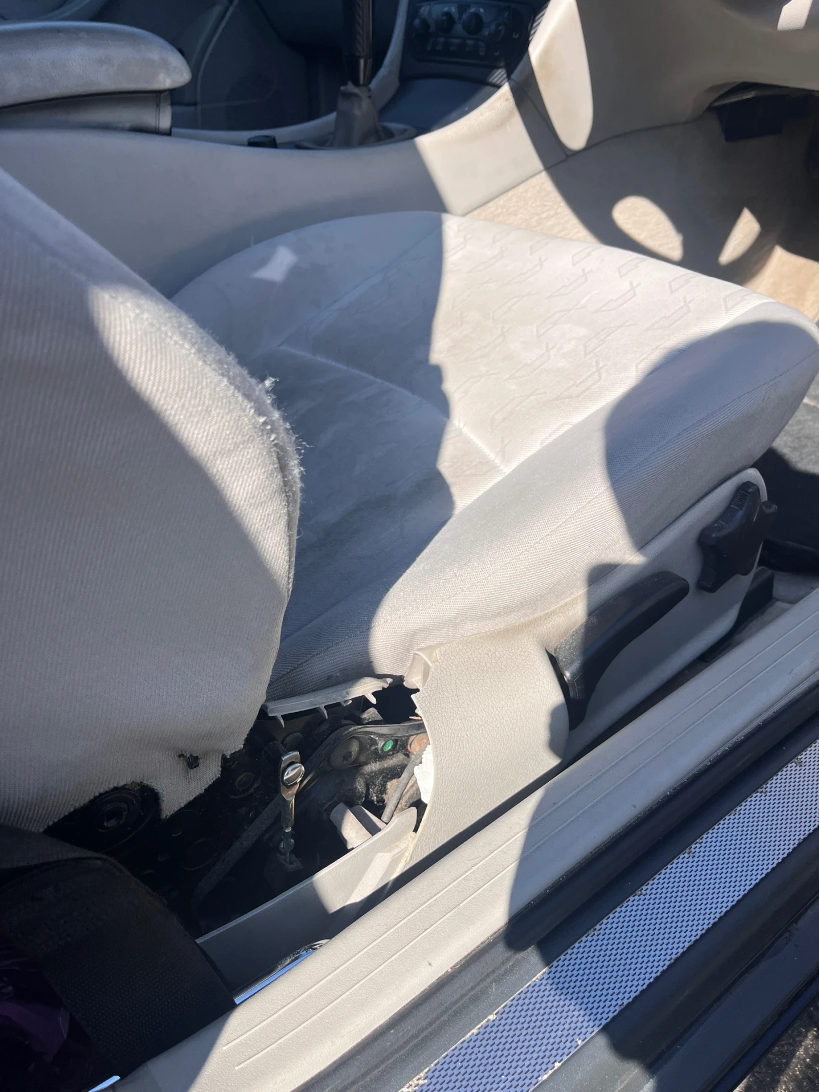 Mercedes-Benz C 220, снимка 7 - Автомобили и джипове - 53858300