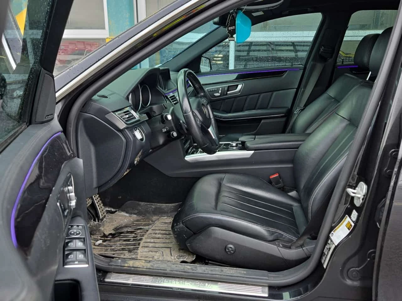 Mercedes-Benz E 400 АМГ Пакет/CARFAX/HARMAN/Подгрев/Пано/Памет/Амбиент, снимка 5 - Автомобили и джипове - 53893512