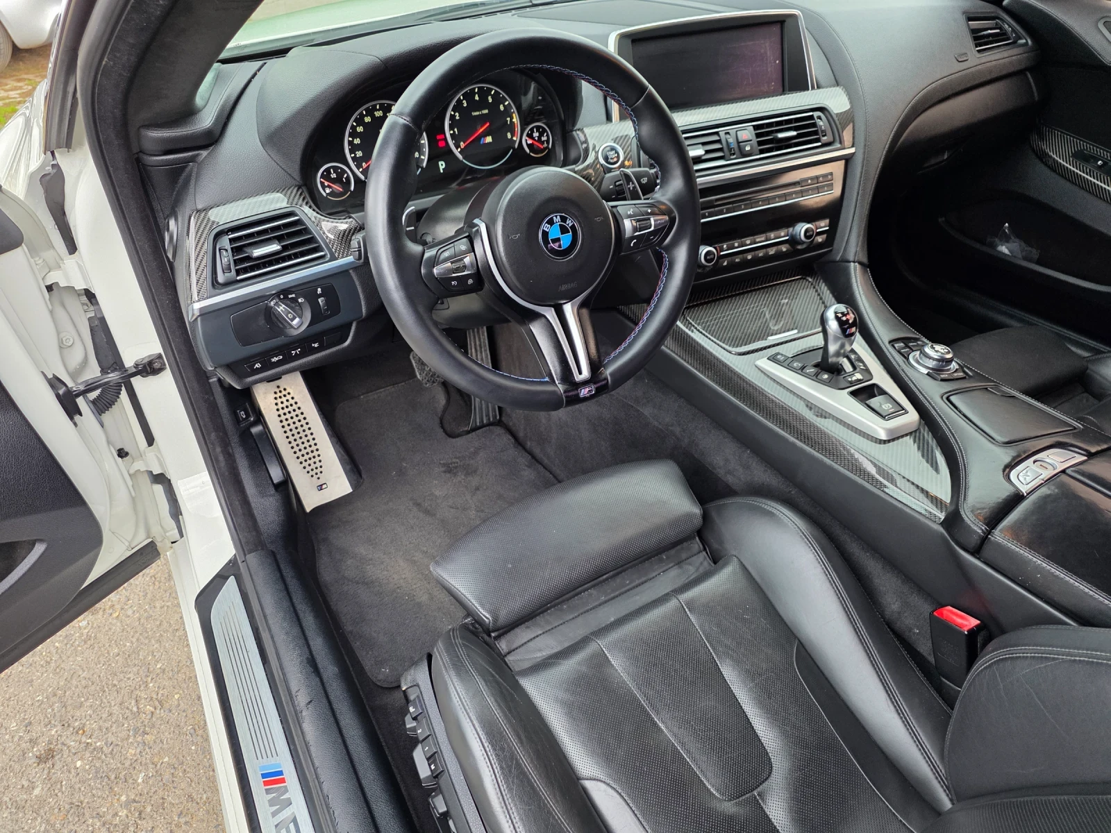 BMW M6 CARBON БАРТЕР ЛИЗИНГ, снимка 10 - Автомобили и джипове - 54380246